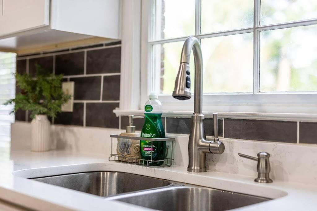 Lovely 5Bed, 3-Fullbath ! 5Min To Free Way I-85 ローレンスビル エクステリア 写真