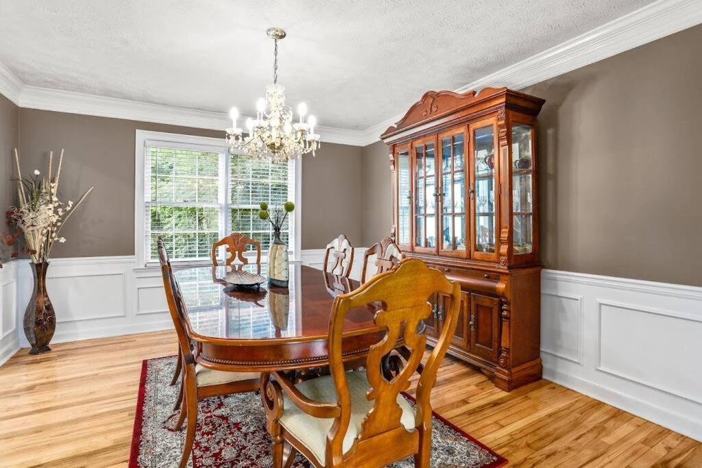 Lovely 5Bed, 3-Fullbath ! 5Min To Free Way I-85 ローレンスビル エクステリア 写真