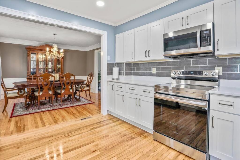 Lovely 5Bed, 3-Fullbath ! 5Min To Free Way I-85 ローレンスビル エクステリア 写真