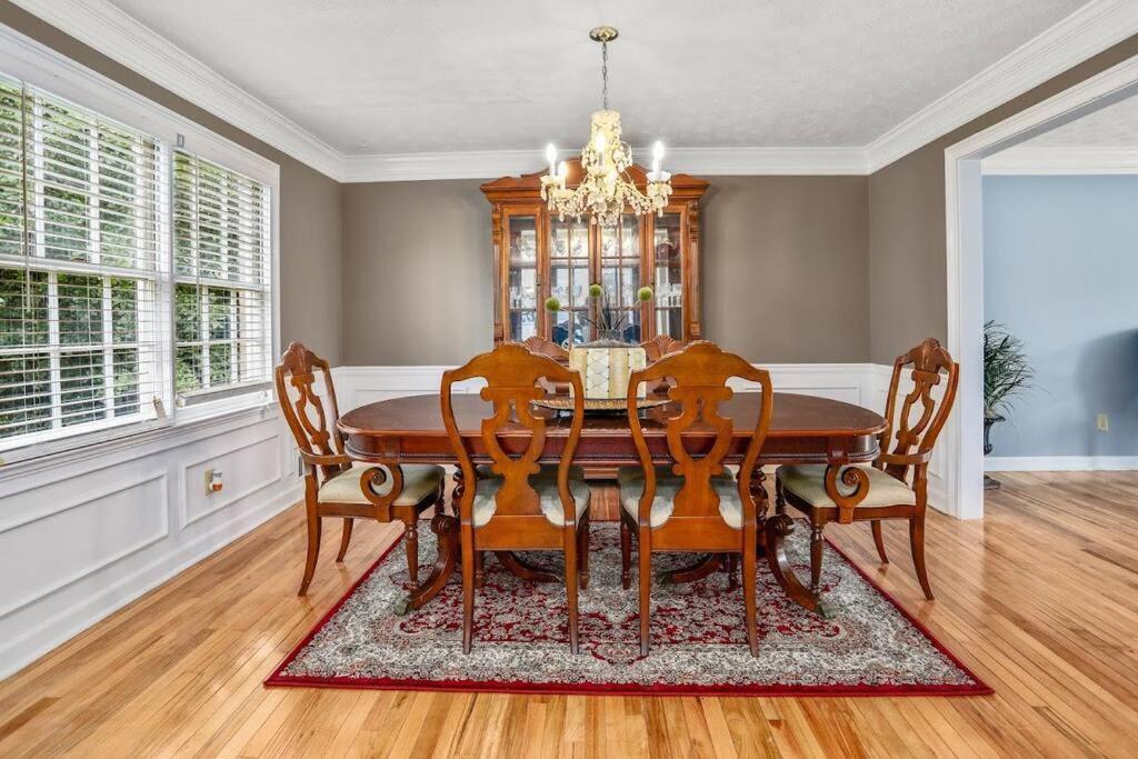 Lovely 5Bed, 3-Fullbath ! 5Min To Free Way I-85 ローレンスビル エクステリア 写真
