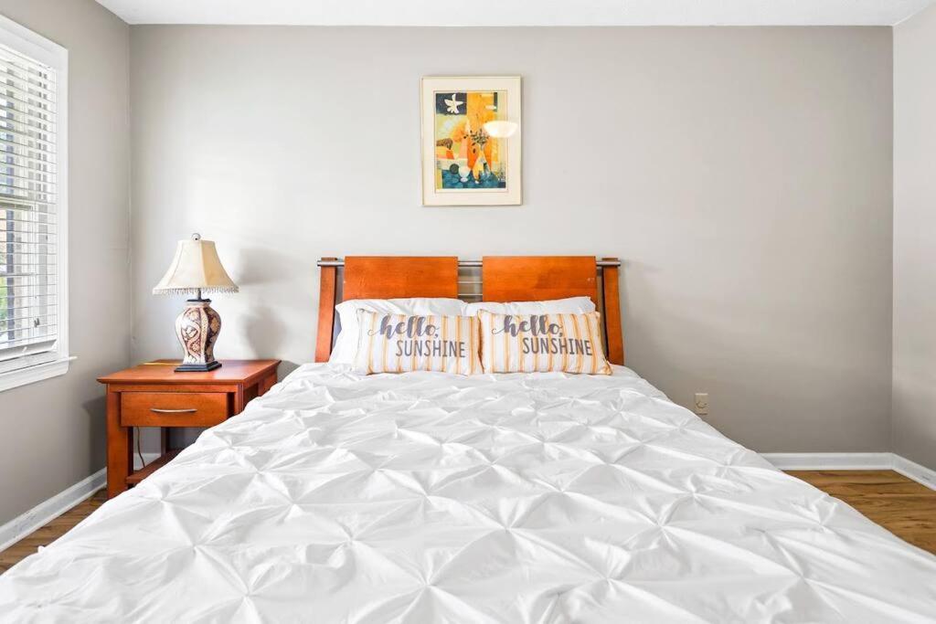 Lovely 5Bed, 3-Fullbath ! 5Min To Free Way I-85 ローレンスビル エクステリア 写真