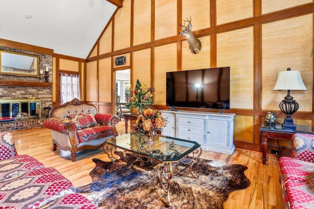 Lovely 5Bed, 3-Fullbath ! 5Min To Free Way I-85 ローレンスビル エクステリア 写真