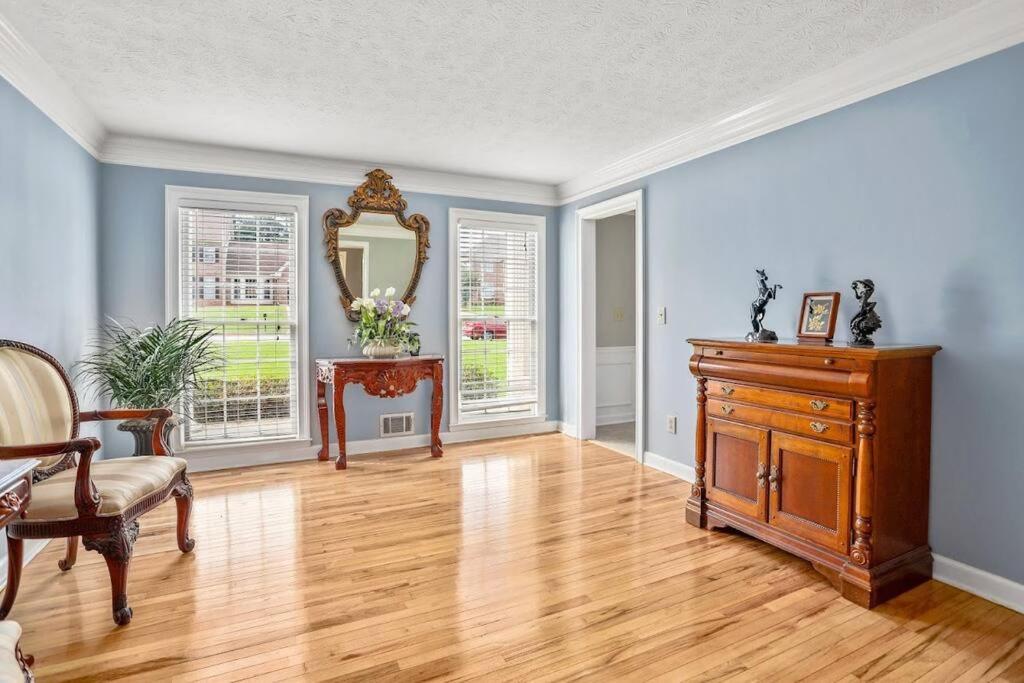 Lovely 5Bed, 3-Fullbath ! 5Min To Free Way I-85 ローレンスビル エクステリア 写真
